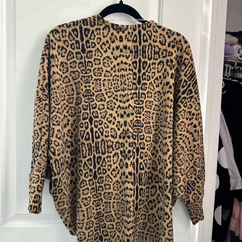 Chico’s Leopard Print Women's Sweater - Picture 2 of 3